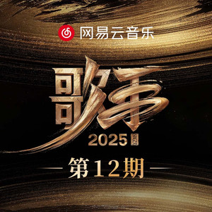 美女光着下体扒开内裤
